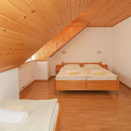 Çiftlik konaklama Povsin